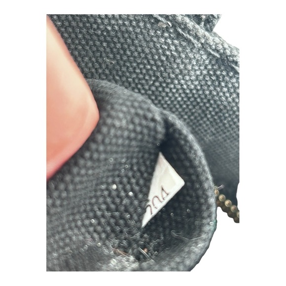 Prada canapa - Picture 9 of 16